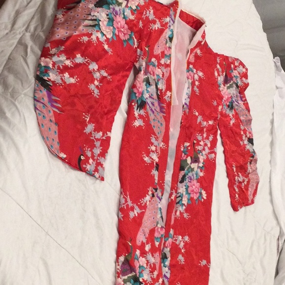 Japanese Kimono - Picture 5 of 13